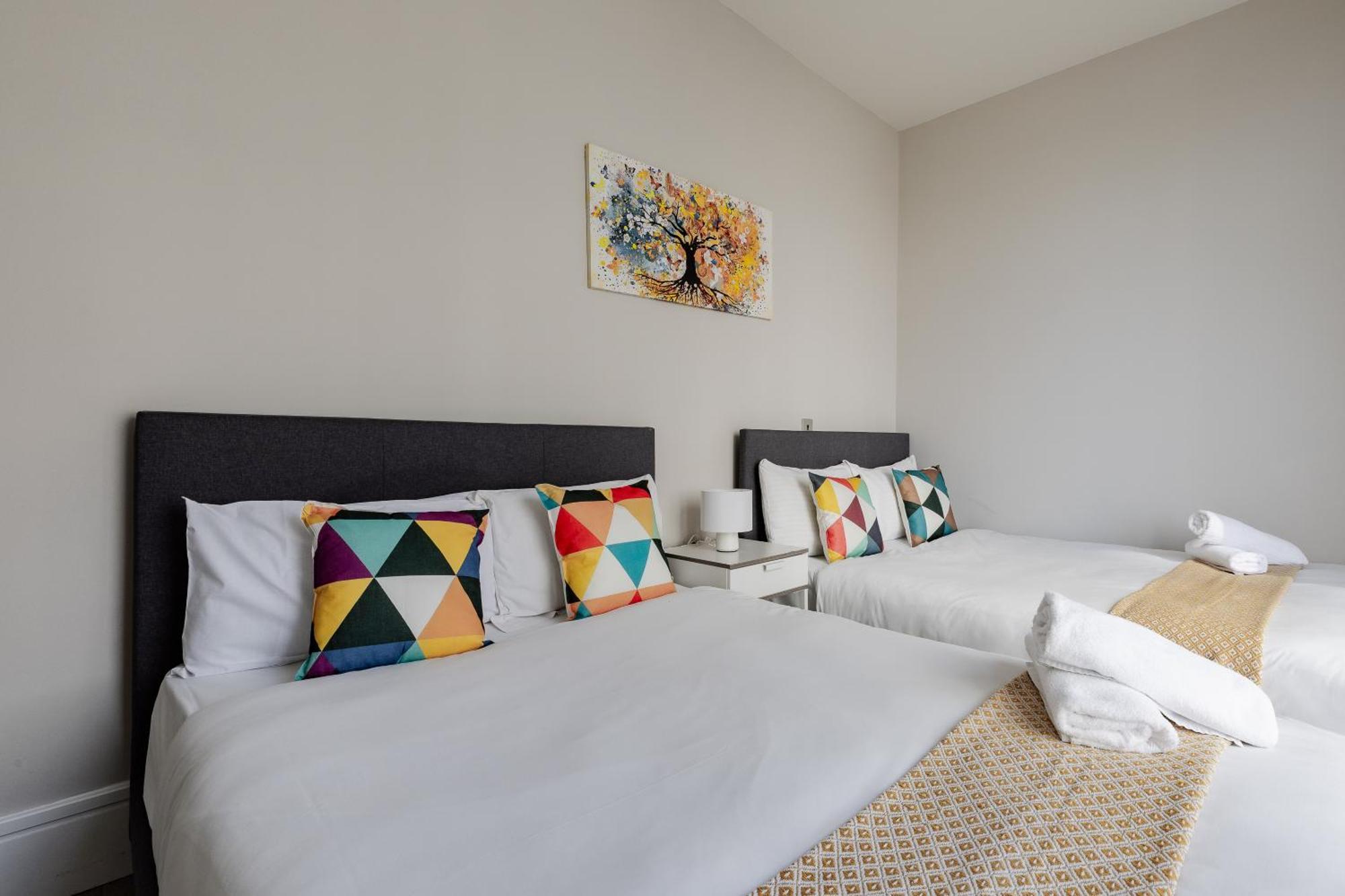 Superb Apartments Opposite Edgware Road Station London Ruang foto